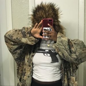 Meet your Posher, Satta